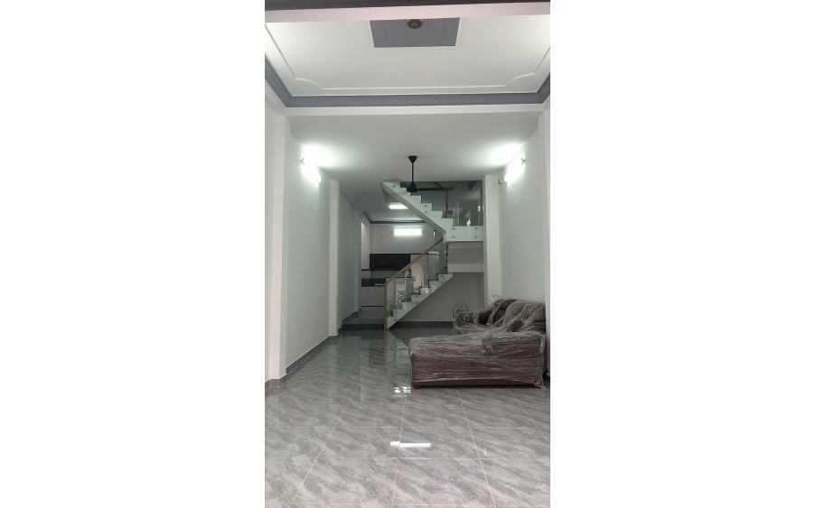 Bán Nhà Ngay Chợ Hoàng Hoa Thám Tân Bình Xe Tái Tránh _ Cực Rẻ_97m2, 4 tầng Nhỉnh 10 Tỷ